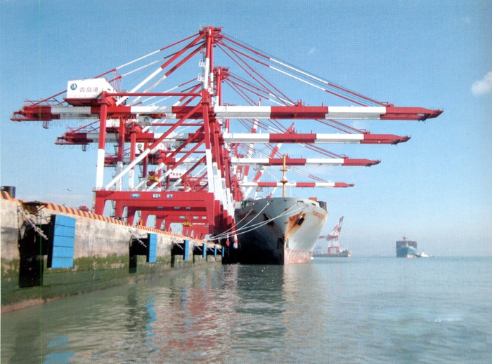 宁波港国际集装箱码头起重设备防腐蚀工程